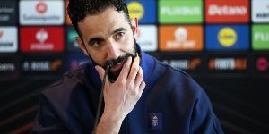 斗球体育赛事直播-阿莫林：两次胜曼城若总结就是运气 引援并非要大牌而是符合理念