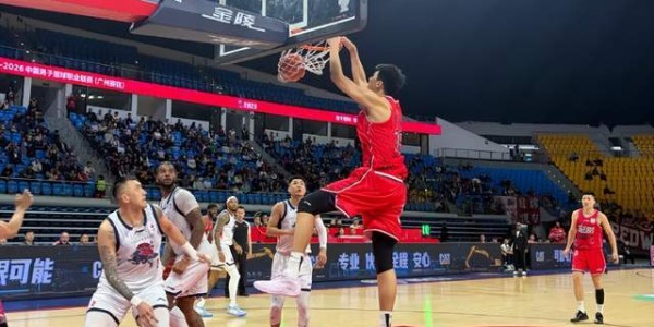 斗球足球直播-17+10+4帽！杜锋弃将再次爆发！碾压克里斯，把山东男篮打绝望了