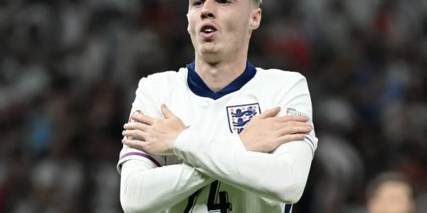 斗球足球直播-乔-科尔：英格兰世界杯26人名单里，必须给帕尔默留一个位置